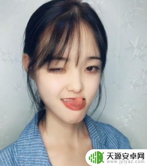 抖音舔舌头形容什么(抖音舔舌头是什么歌)
