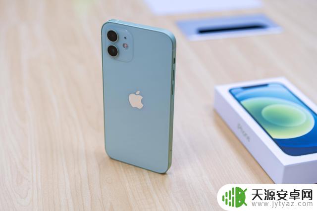 为什么安卓手机那么努力堆料，买iPhone的人连看都不看一眼