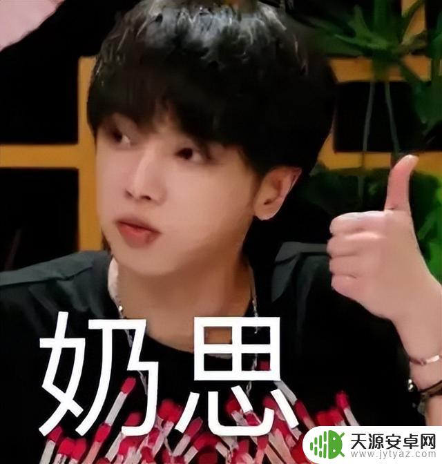 手游史上最炸裂的公测福利,不用签到,每人上线就能领1万