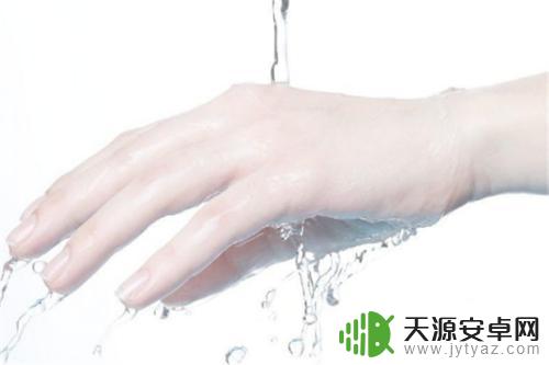 如何给手机贴膜钢化 钢化膜怎么撕下来