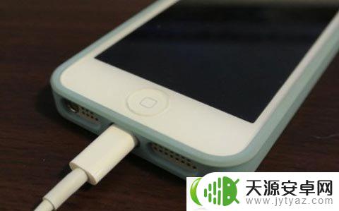 苹果手机卡了重启不了怎么办 使手机快速恢复开机的方法
