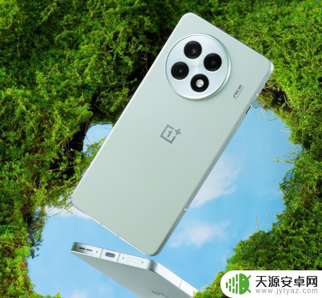 8月值得购买的3款性价比超高的手机，512GB内存让你体验旗舰级别的性能