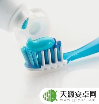 手机屏幕刚清理好又脏了怎么办 如何清洁手机屏幕