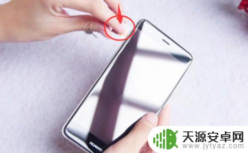 如何更换手机卡 手机换卡的步骤