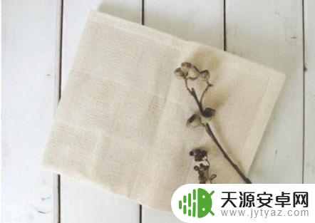手机掉厕所如何快速去味道 手机掉厕所里怎么清洗