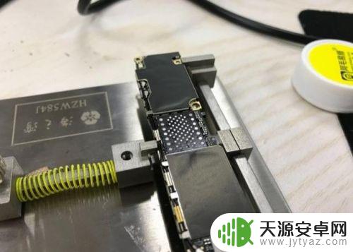 硬壳手机怎么装硬盘 iPhone 6s手机硬盘扩容从16G升级到128G的方法
