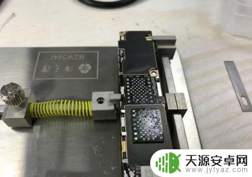硬壳手机怎么装硬盘 iPhone 6s手机硬盘扩容从16G升级到128G的方法