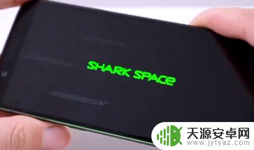 黑鲨3游戏设置怎么用手机 小米黑鲨手柄设置步骤