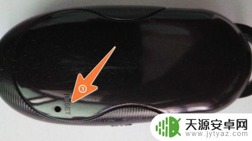 如何安装手机遥控拍照器 蓝牙遥控器手机拍照设置