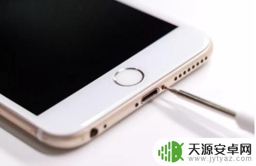 苹果手机进水怎么拆开换屏 iPhone 更换屏幕步骤详解