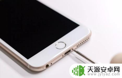 苹果手机进水怎么拆开换屏 iPhone 更换屏幕步骤详解