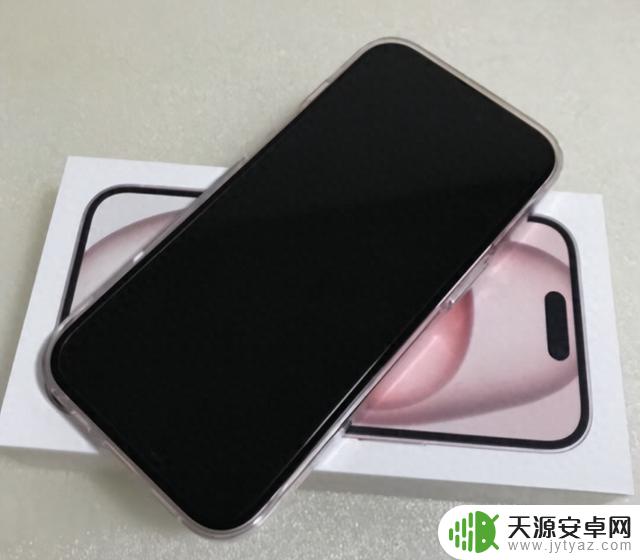 苹果手机被低估了，比iPhone15 Pro Max更经济实惠，甚至比iPhone15销量还好