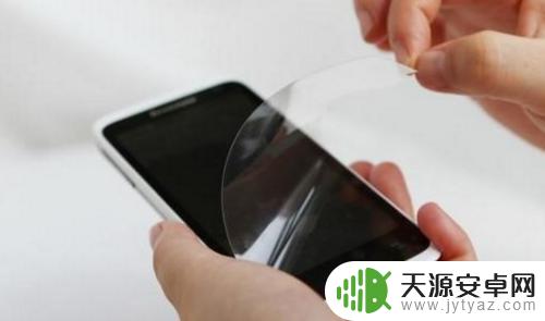 手机自带的膜怎么撕 手机膜如何撕掉