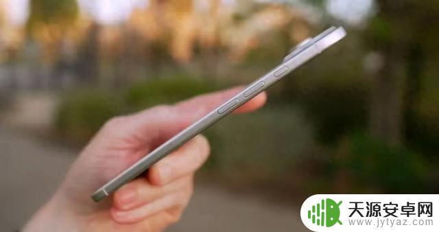 今年新 iPhone 外观焕然一新,5.66 mm 厚度令人惊艳,该换新机了!