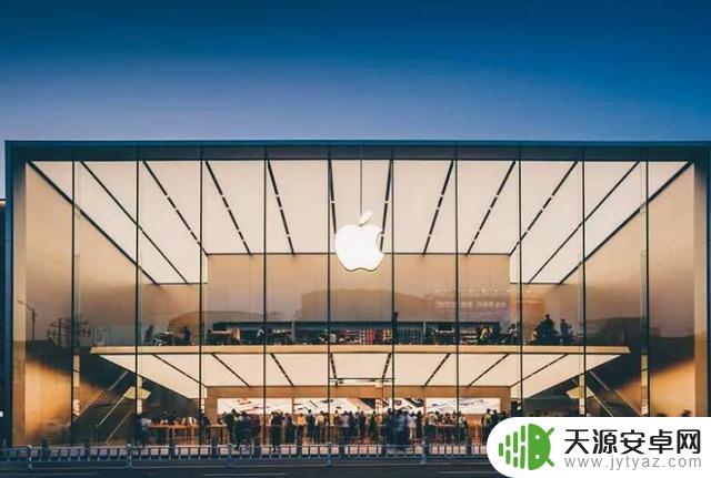 中国销量大幅下滑30%，2023年中国最热销手机竟然全是苹果？局势尴尬！