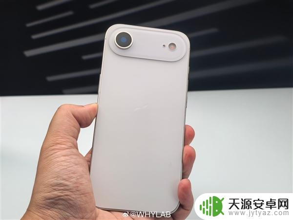 iPhone 17 Air实机体验:苹果史上最薄手机 无实体SIM卡设计