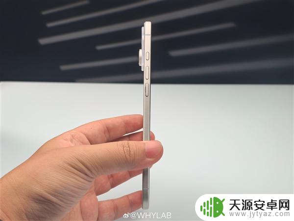 iPhone 17 Air实机体验:苹果史上最薄手机 无实体SIM卡设计