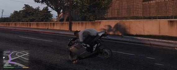 gta5怎么骑摩托车翘尾 GTA5急刹翘尾技巧分享