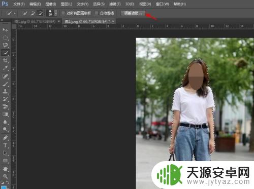 手机ps教程抠图合并 PS如何合并两个人的抠图