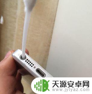 手机快充12小时怎么办 手机充电（闪充）突然变慢的原因