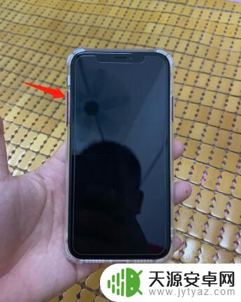 苹果手机死机关不了机咋办呢 iPhone死机无法关机怎么办