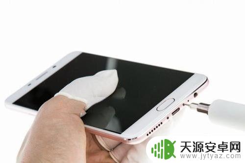 开手机怎么开的 如何正确打开手机壳