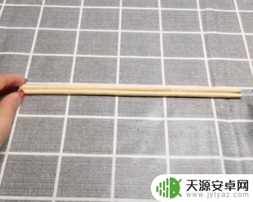 用筷子怎么叠手机 一次性筷子DIY手机支架制作教程