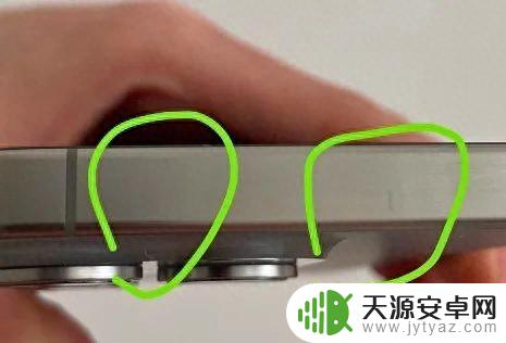 刮痕、掉漆、镜头进灰……iPhone 15被指品控翻车，有消费者无奈：姑且睁一只眼闭一只眼！苹果回应