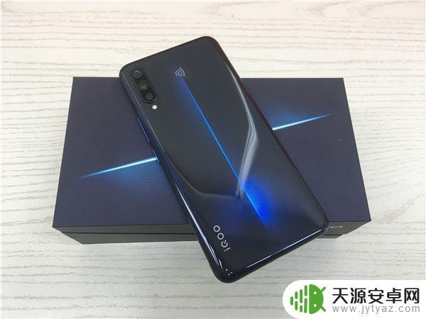iqoo手机插u盘在哪里打开 vivo iqoo USB调试连接电脑的详细教程