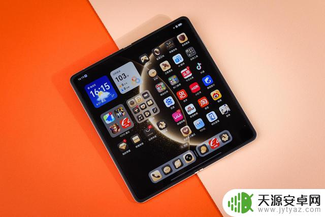 三款热销大折叠手机推荐：轻薄设计，性能出众