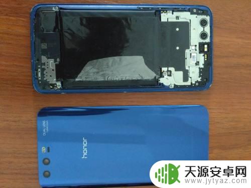 手机后壳鼓包怎么办 华为手机后壳起泡