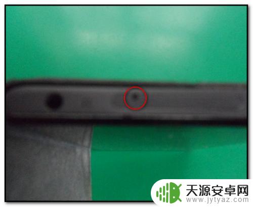 手机顶针用法 手机插针怎么插