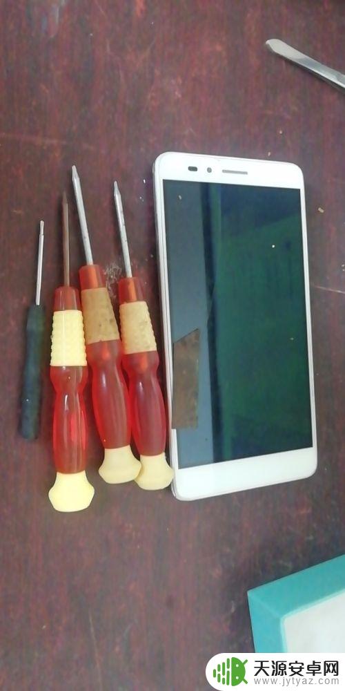 儿童手机怎么拆机 手机拆机教程分享